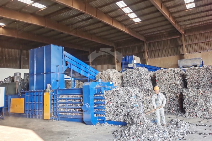 中国長江デルタ地域における年間10万トン繊維廃棄物代替燃料化プロジェクト向け廃棄物ベーラー機