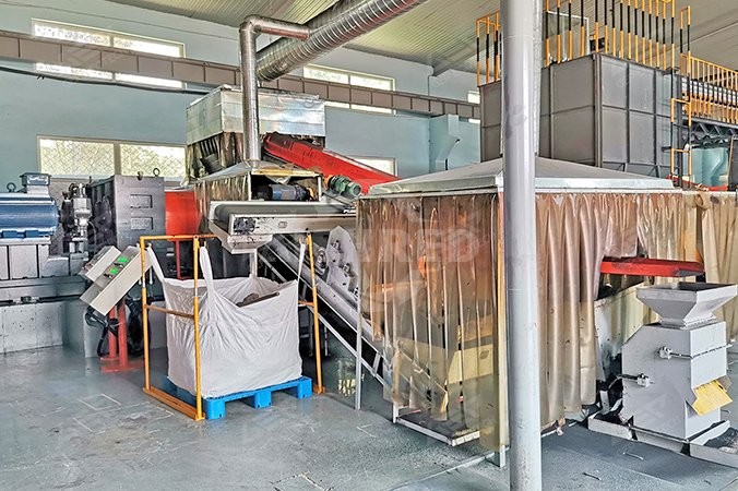 ゴム粉砕ユニット