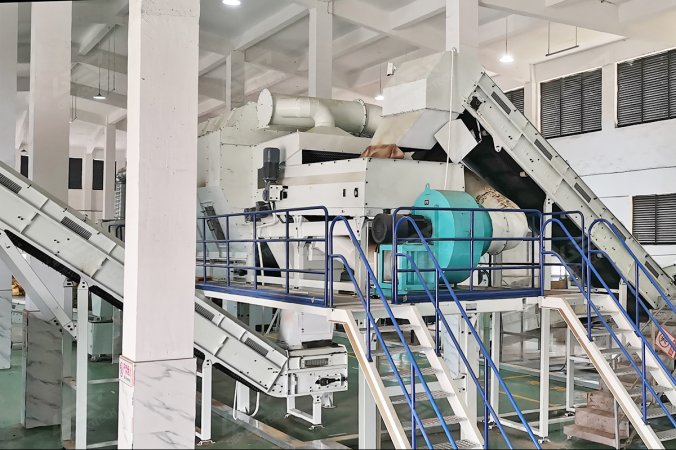 中国江西省における大型廃棄物処理プロジェクト向け空気分級機